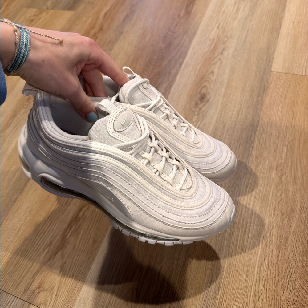Big kids size 7 (women’s 8.5) nike air max 97